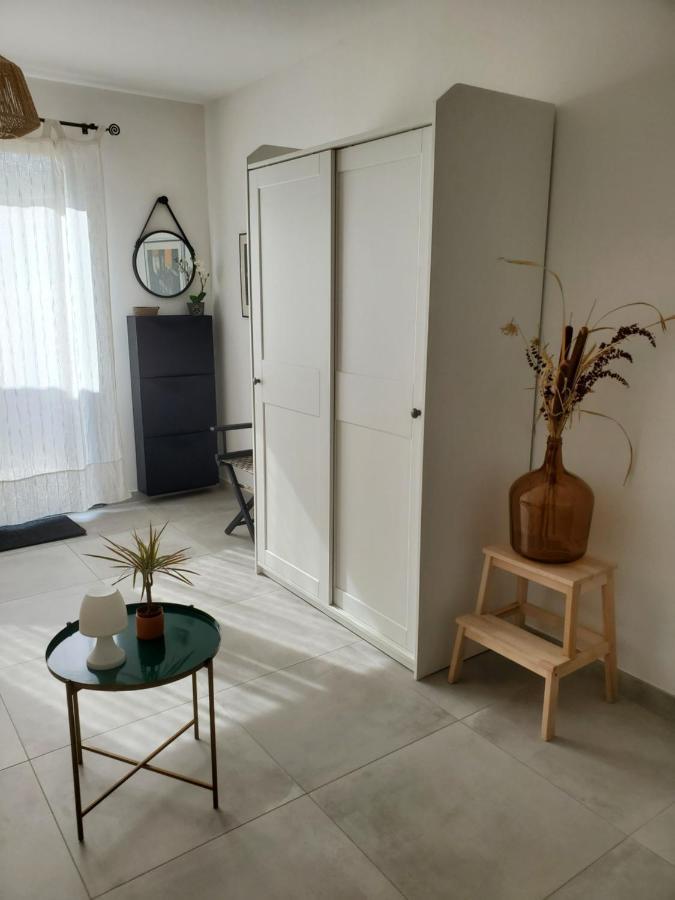 Charmant Studio Moderne Avec Exterieur "Dormir En Provence" Fontvieille Zewnętrze zdjęcie